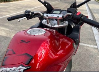 Yamaha FZ2 Naked Roja y Negra