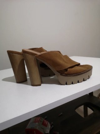 Sandalias de piel con plataforma