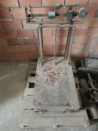 Báscula antigua