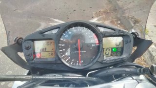 Suzuki GSR Naked Gris/Plata