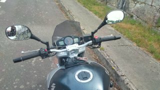 Suzuki GSR Naked Gris/Plata