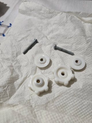 Moisés de mimbre completo con ruedas y vestidura