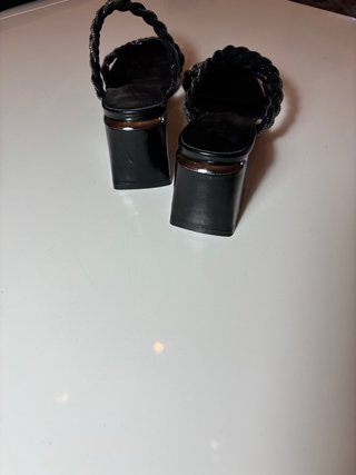 Sandalias negras adornadas talla 40