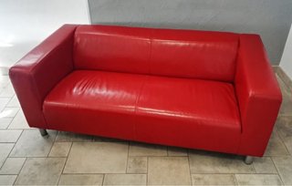 Sofá de Piel Rojo IKEA