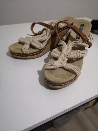Sandalias cuña cuerda beige y marrón