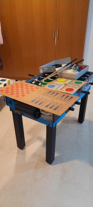 Futbolín y centro de multiocio