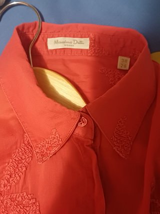 Camisa Massimo Dutti flores bordadas