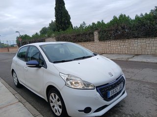 Peugeot 208 2015