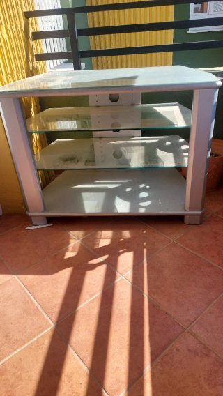 Mesa TV 3 baldas cristal templado