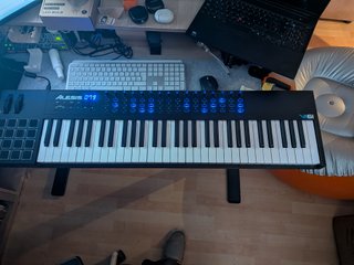 Controlador MIDI Alesis VI61