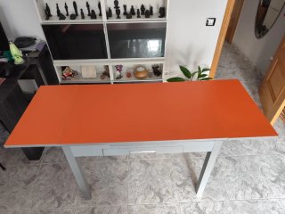Mesa de cocina y 2 sillas