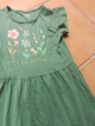 Vestido niña C&A verde flores 9 años