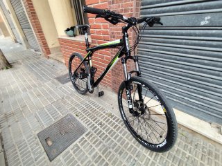 Bicicleta GT Avalanche Negra