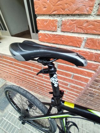 Bicicleta GT Avalanche Negra