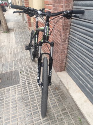 Bicicleta GT Avalanche Negra