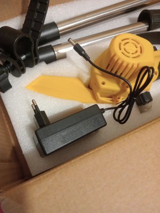 Mini motosierra telescópica inalámbrica