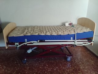 Cama articulada eléctrica con colchón de aire