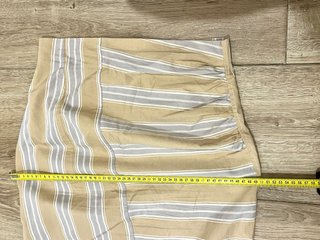 Falda midi Zara drapeada rayas beige/gris