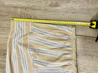 Falda midi Zara drapeada rayas beige/gris