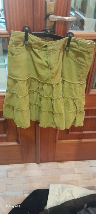 Falda verde mujer
