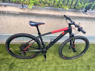 Bicicleta Cube Reaction Pro carbono