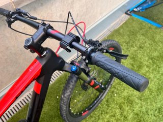 Bicicleta Cube Reaction Pro carbono