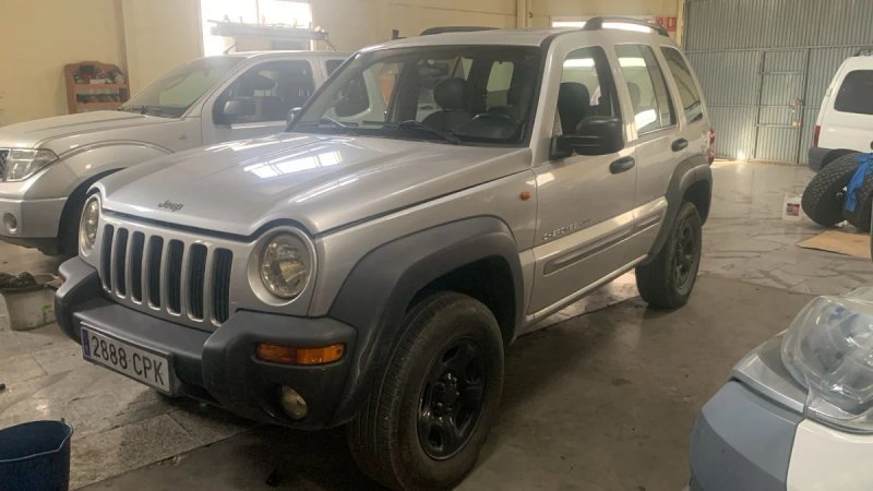 Jeep Cherokee 2002 - foto 1