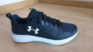 Zapatillas Under Armour Negras y Blancas