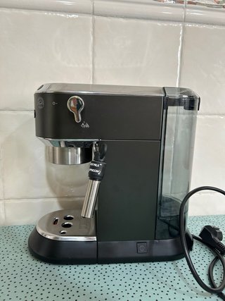 Cafetera Delonghi Dedica