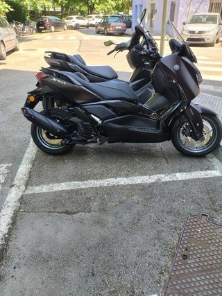 Yamaha XMAX 125 Tech MAX Dark Magma