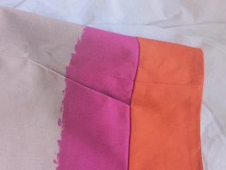 Falda plisada de colores