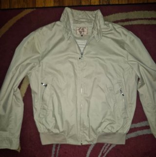 Cazadora bomber Forecast verde oliva