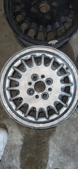 Llantas BMW E30 bottlecap en 14"
