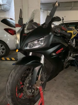 Honda CBR 1000RR Fireblade 2008