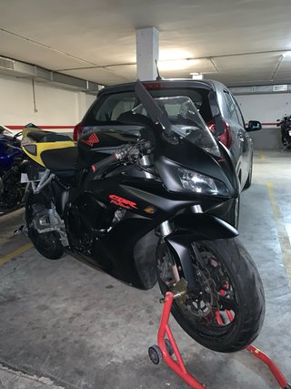Honda CBR 1000RR Fireblade 2008