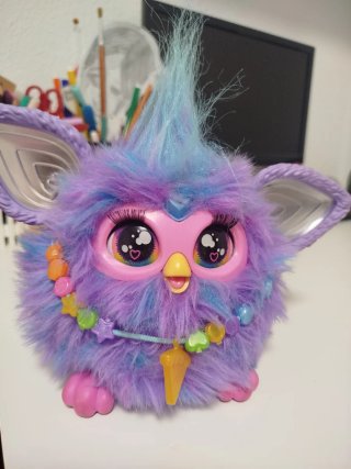Furby Morado y Azul con Collar