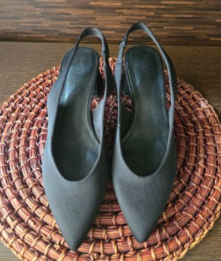 Zapatos Slingback Negros Stradivarius