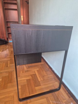 Escritorio IKEA MICKE negro/marrón