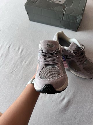 New Balance 2002R Beige/Gris