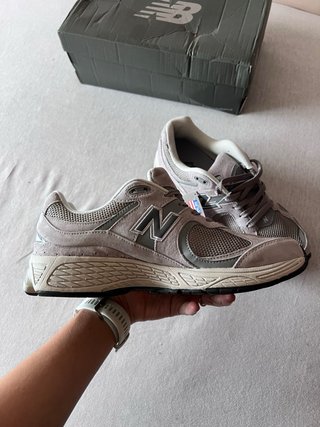 New Balance 2002R Beige/Gris