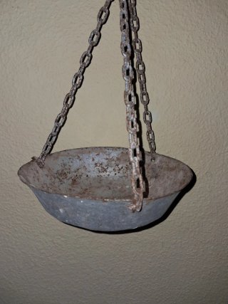 Balanza antigua de dos platos