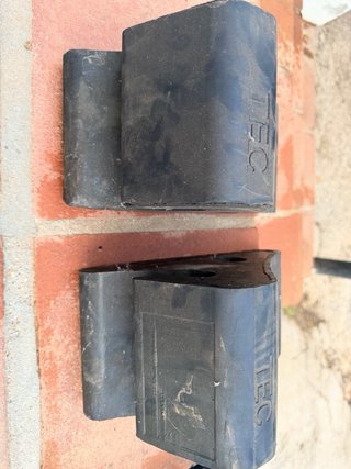 2 calzos de goma para vehículos