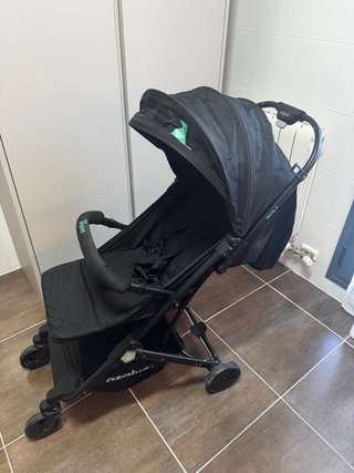 Carro de paseo negro