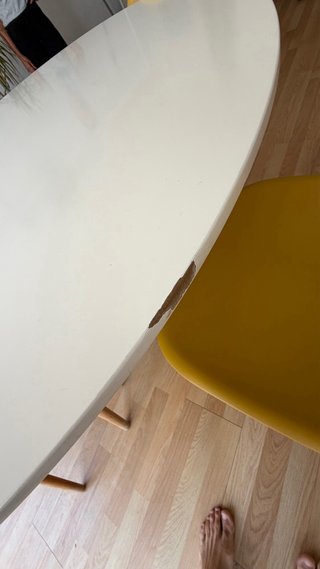 Mesa comedor redonda + 4 sillas nórdicas