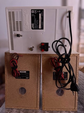 Minicadena JVC Blanca