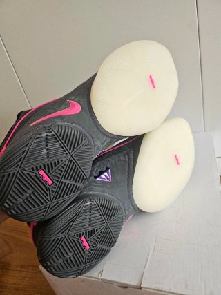 Nike Lebron XXI Talla 45 Negro/Rosa