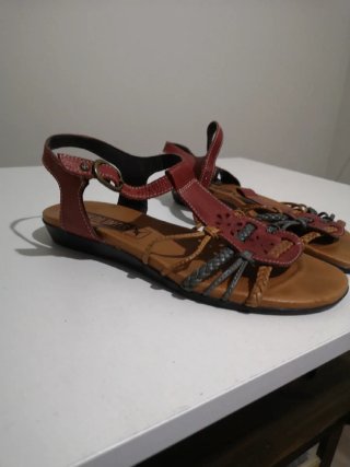Sandalias Pikolinos Piel Marrón y Rojo