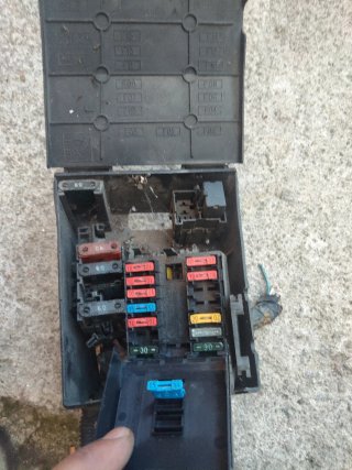 Caja fusibles Peugeot 306