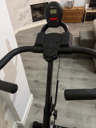 Bicicleta de Spinning Negra usada tres veces