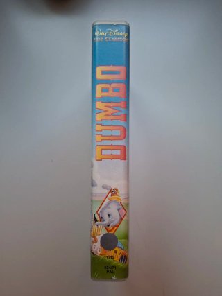 Dumbo en VHS en español